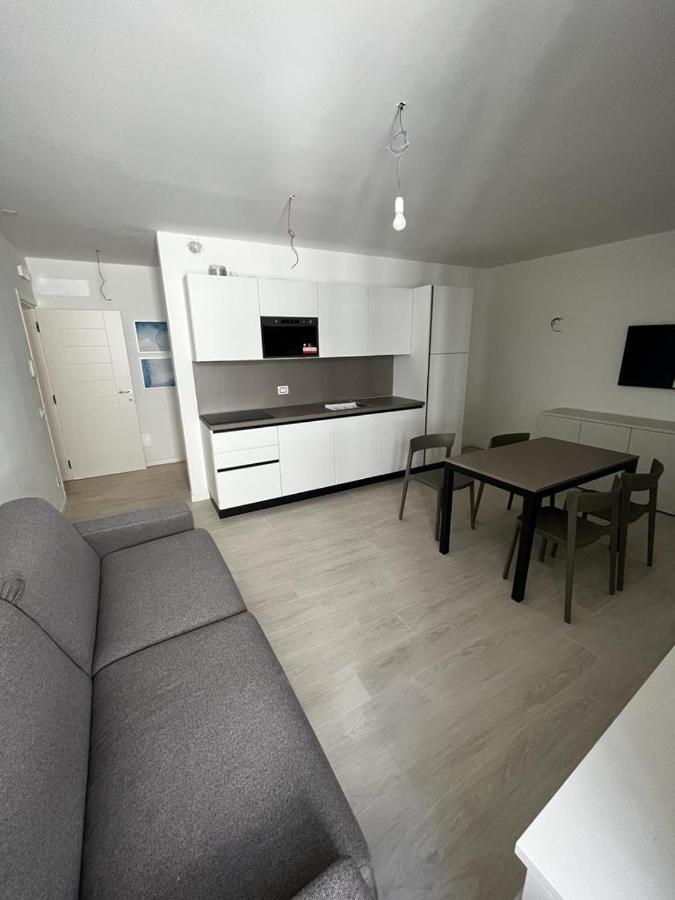 Smart Apartments Palazzo Mazzini Rovereto  Bagian luar foto