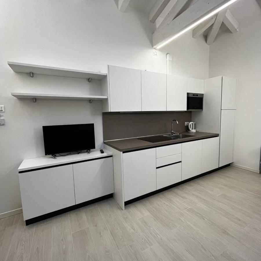 Smart Apartments Palazzo Mazzini Rovereto  Bagian luar foto