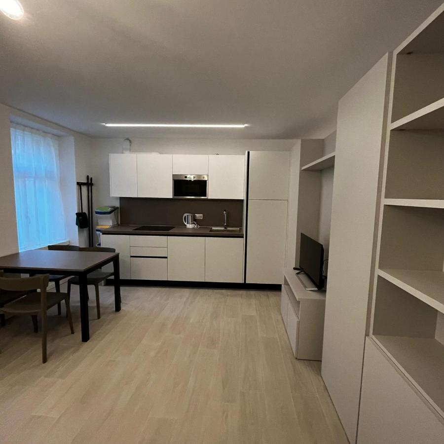 Smart Apartments Palazzo Mazzini Rovereto  Bagian luar foto