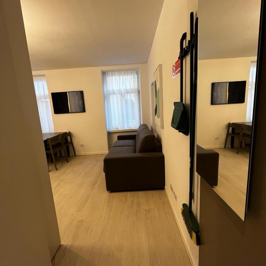 Smart Apartments Palazzo Mazzini Rovereto  Bagian luar foto