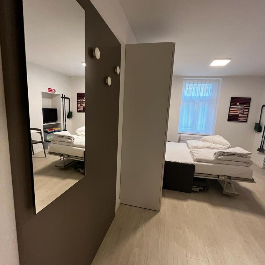 Smart Apartments Palazzo Mazzini Rovereto  Bagian luar foto